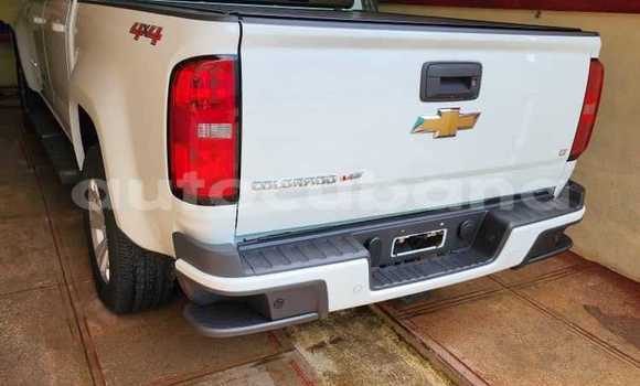 Buy Used Chevrolet Corolado White Car in Alacranes in Matanzas Buy Used Chevrolet Corolado White Car in Alacranes in Matanzas