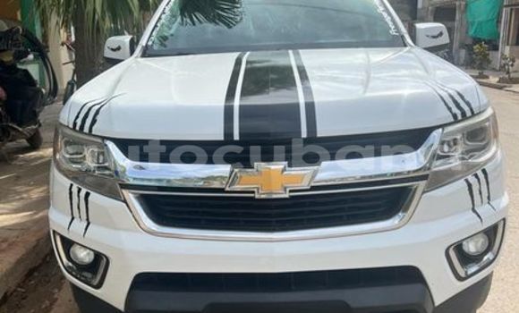 Buy Used Toyota Hilux White Car in Antilla in Holguin Buy Used Toyota Hilux White Car in Antilla in Holguin