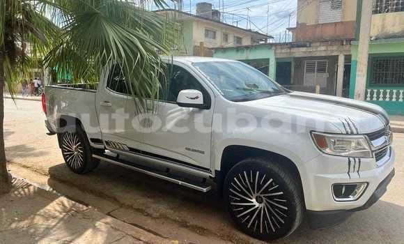 Buy Used Toyota Hilux White Car in Antilla in Holguin Buy Used Toyota Hilux White Car in Antilla in Holguin