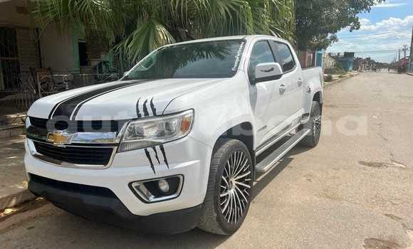 Buy Used Toyota Hilux White Car in Antilla in Holguin Buy Used Toyota Hilux White Car in Antilla in Holguin