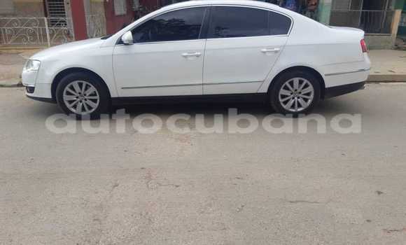 Buy Used Toyota IST White Car in Alacranes in Matanzas Buy Used Toyota IST White Car in Alacranes in Matanzas