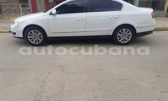 Buy Used Toyota IST White Car in Alacranes in Matanzas Buy Used Toyota IST White Car in Alacranes in Matanzas