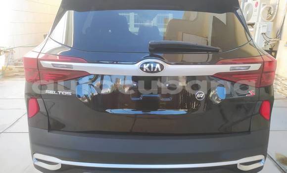 Comprar Usados Carro Kia Sedona Negro en Aguada de Pasajeros en Matanzas Comprar Usados Carro Kia Sedona Negro en Aguada de Pasajeros en Matanzas