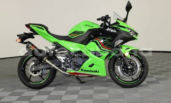 Comprar Usados Moto Kawasaki Ninja ZX-10R Verde en Havana en Habana Comprar Usados Moto Kawasaki Ninja ZX-10R Verde en Havana en Habana