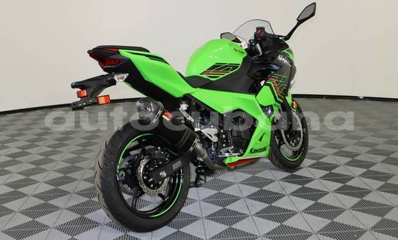 Comprar Usados Moto Kawasaki Ninja ZX-10R Verde en Havana en Habana Comprar Usados Moto Kawasaki Ninja ZX-10R Verde en Havana en Habana