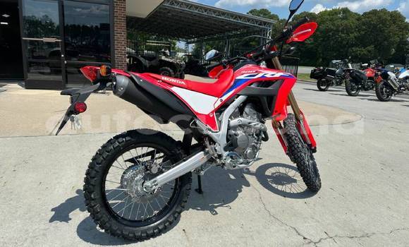 Comprar Usados Moto Honda CRF Rojo en Abreus en Matanzas Comprar Usados Moto Honda CRF Rojo en Abreus en Matanzas