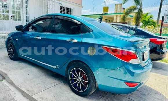 Comprar Usados Carro Hyundai Accent Azul en Alacranes en Matanzas Comprar Usados Carro Hyundai Accent Azul en Alacranes en Matanzas