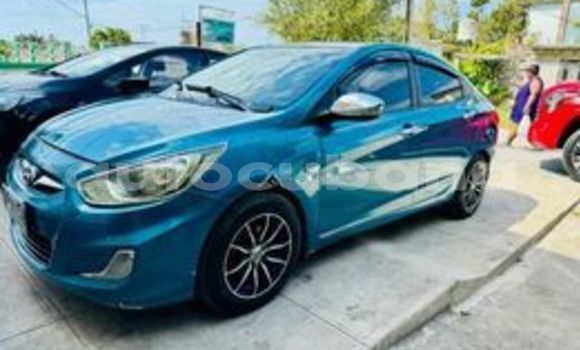 Comprar Usados Carro Hyundai Accent Azul en Alacranes en Matanzas Comprar Usados Carro Hyundai Accent Azul en Alacranes en Matanzas