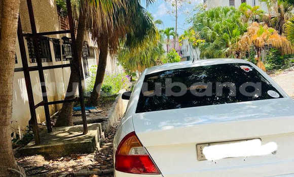 Comprar Usados Carro Mitsubishi Lancer Blanco en Alacranes en Matanzas Comprar Usados Carro Mitsubishi Lancer Blanco en Alacranes en Matanzas