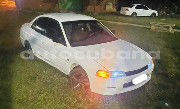 Comprar Usados Carro Mitsubishi Lancer Blanco en Alacranes en Matanzas Comprar Usados Carro Mitsubishi Lancer Blanco en Alacranes en Matanzas