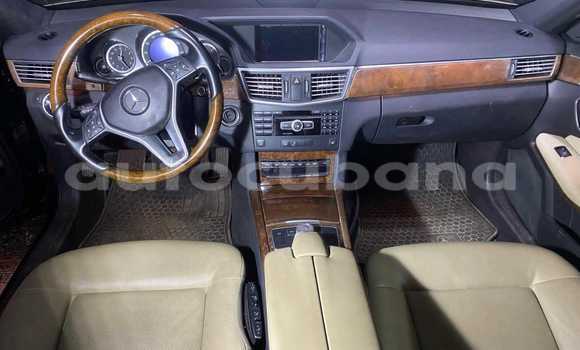 Comprar Usados Carro Mercedes‒Benz E–Class Negro en Alacranes en Matanzas Comprar Usados Carro Mercedes‒Benz E–Class Negro en Alacranes en Matanzas