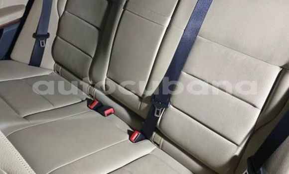 Comprar Usados Carro Mercedes‒Benz E–Class Negro en Alacranes en Matanzas Comprar Usados Carro Mercedes‒Benz E–Class Negro en Alacranes en Matanzas