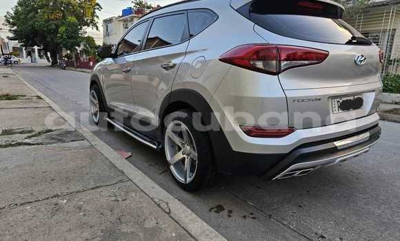 Comprar Usados Carro Hyundai Tucson Negro en Alacranes en Matanzas Comprar Usados Carro Hyundai Tucson Negro en Alacranes en Matanzas