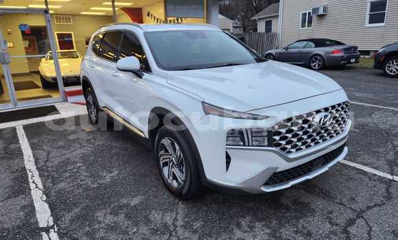 Buy Used Hyundai Santa Fe White Car in Aguada de Pasajeros in Matanzas Buy Used Hyundai Santa Fe White Car in Aguada de Pasajeros in Matanzas