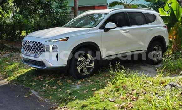 Buy Used Hyundai Santa Fe White Car in Aguada de Pasajeros in Matanzas Buy Used Hyundai Santa Fe White Car in Aguada de Pasajeros in Matanzas