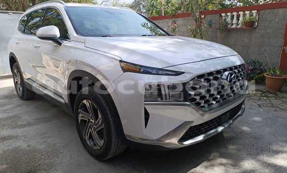 Buy Used Hyundai Santa Fe White Car in Aguada de Pasajeros in Matanzas Buy Used Hyundai Santa Fe White Car in Aguada de Pasajeros in Matanzas