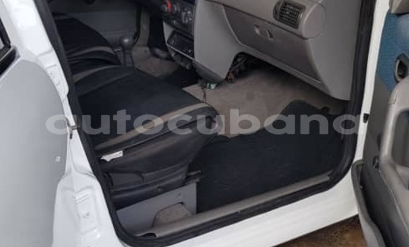 Comprar Usados Carro Fiat Punto Blanco en Alacranes en Matanzas Comprar Usados Carro Fiat Punto Blanco en Alacranes en Matanzas