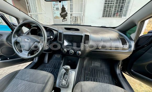 Comprar Usados Carro Kia Cerato Negro en Havana en Habana Comprar Usados Carro Kia Cerato Negro en Havana en Habana