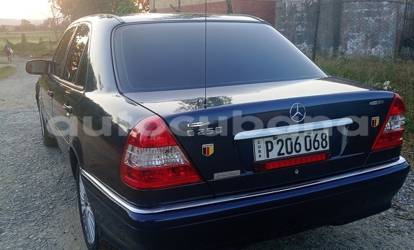 Buy Used Mercedes-Benz C250 Blue Car in Havana in Habana