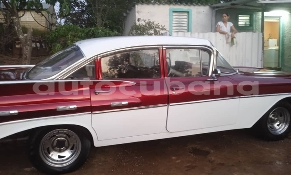 Comprar Usados Carro Pontiac 1959 Rojo en Havana en Habana Comprar Usados Carro Pontiac 1959 Rojo en Havana en Habana
