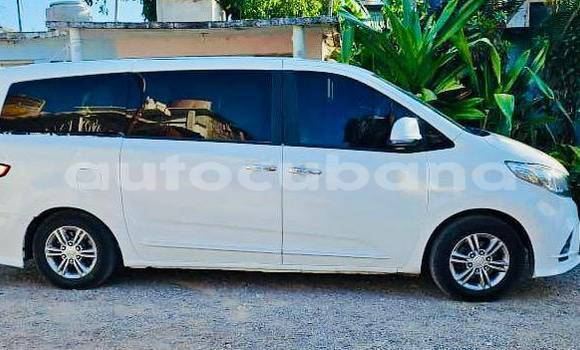 Comprar Usados Carro Toyota Sienta Blanco en Aguada de Pasajeros en Matanzas Comprar Usados Carro Toyota Sienta Blanco en Aguada de Pasajeros en Matanzas