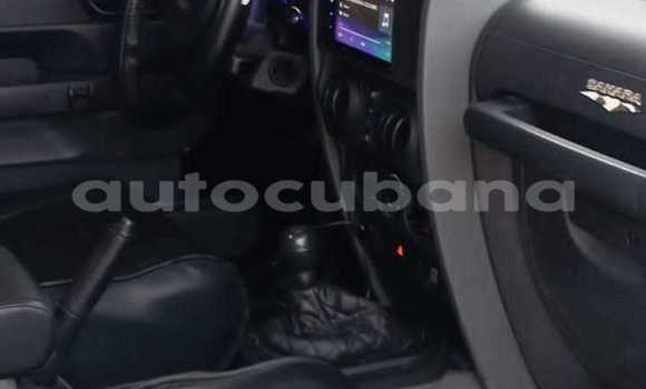 Comprar Usados Carro Jeep Wrangler Negro en Aguada de Pasajeros en Matanzas Comprar Usados Carro Jeep Wrangler Negro en Aguada de Pasajeros en Matanzas