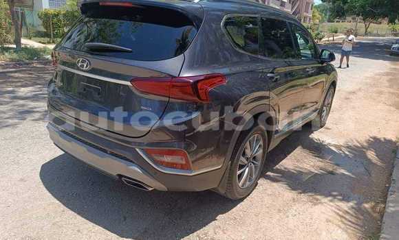 Buy Used Hyundai Santa Fe Black Car in Alacranes in Matanzas Buy Used Hyundai Santa Fe Black Car in Alacranes in Matanzas