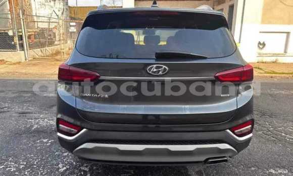 Buy Used Hyundai Santa Fe Black Car in Alacranes in Matanzas Buy Used Hyundai Santa Fe Black Car in Alacranes in Matanzas
