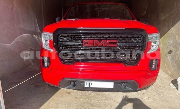Comprar Usados Carro GMC Envoy Rojo en Agramonte en Matanzas