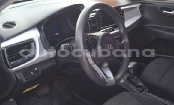 Comprar Usados Carro Kia Rio Azul en Aguada de Pasajeros en Matanzas Comprar Usados Carro Kia Rio Azul en Aguada de Pasajeros en Matanzas