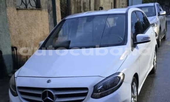 Comprar Usados Carro Mercedes‒Benz 600 Blanco en Alacranes en Matanzas Comprar Usados Carro Mercedes‒Benz 600 Blanco en Alacranes en Matanzas