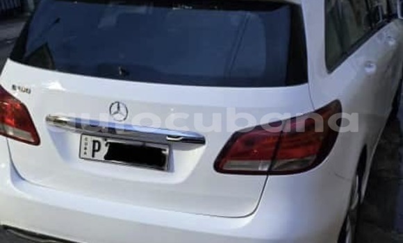 Comprar Usados Carro Mercedes‒Benz 600 Blanco en Alacranes en Matanzas Comprar Usados Carro Mercedes‒Benz 600 Blanco en Alacranes en Matanzas