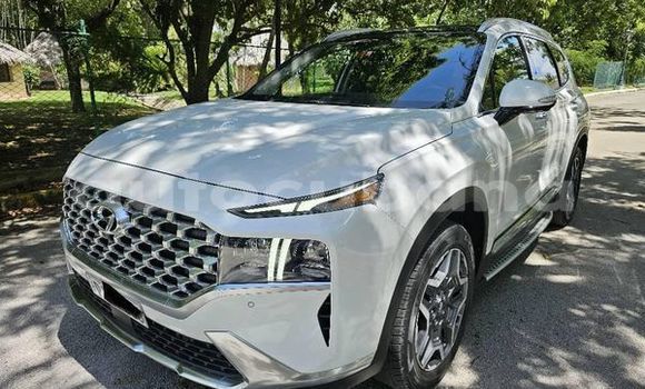 Comprar Usados Carro Hyundai Santa Fe Blanco en Aguada de Pasajeros en Matanzas Comprar Usados Carro Hyundai Santa Fe Blanco en Aguada de Pasajeros en Matanzas